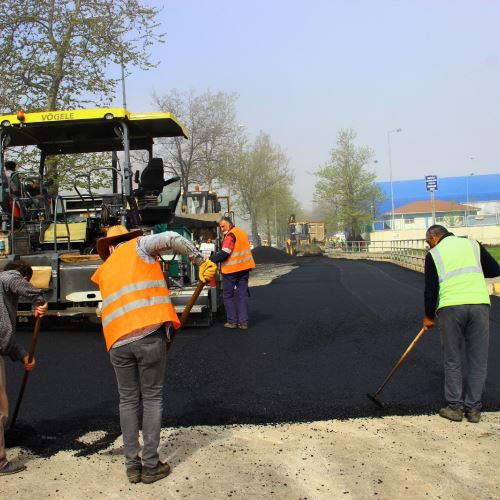 Milli Egemenlik Caddesi'nde Asfalt Serimine Başladık