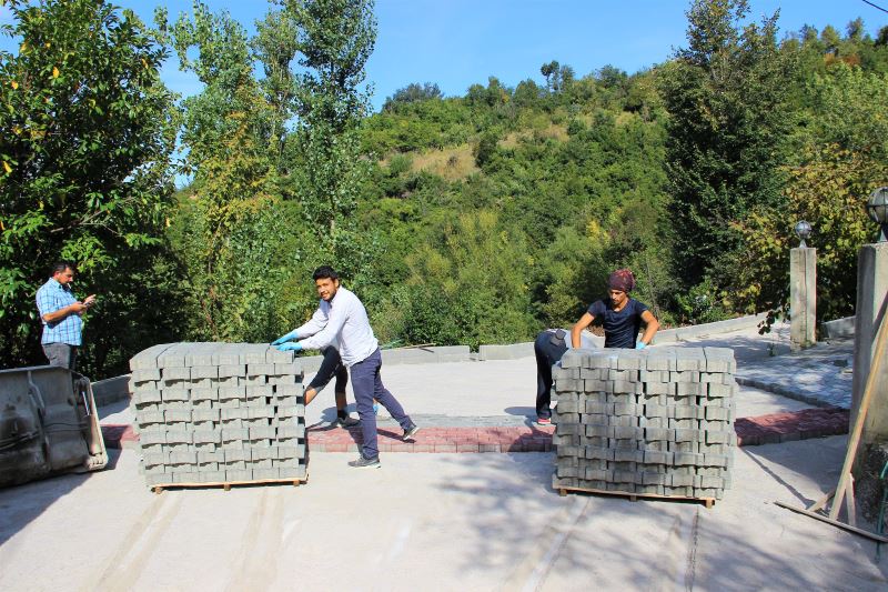 Bülbül Sokak'ta Parke Kaplama Çalışması Başladı