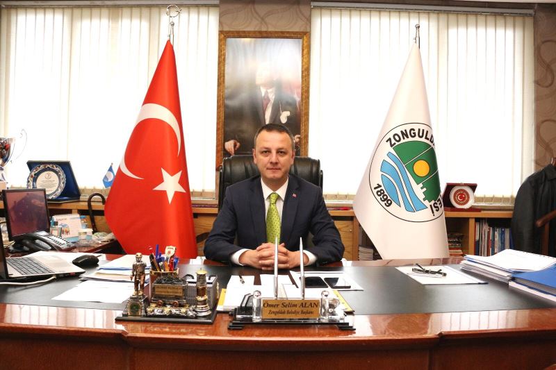 Başkanımız Dr.Ömer Selim Alan'dan 23 Nisan Mesajı