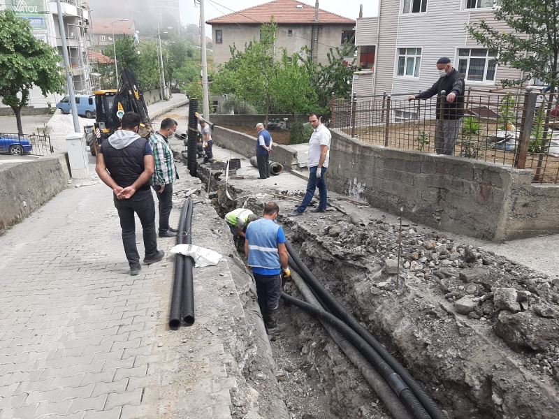 Yeşil Mahalle'de 380 mt İçme Suyu Hattı Yenileme Çalışması Başlatıldı