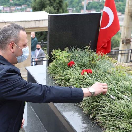 Başkanımız Dr. Ömer Selim Alan'dan Şehitlik Ziyareti