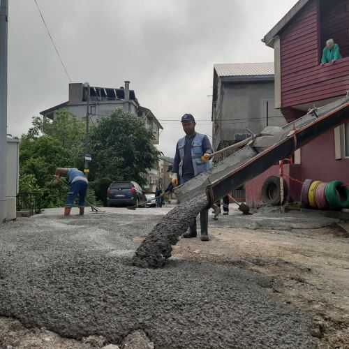 Beton Yol Çalışmalarımızı Aralıksız Sürdürüyoruz