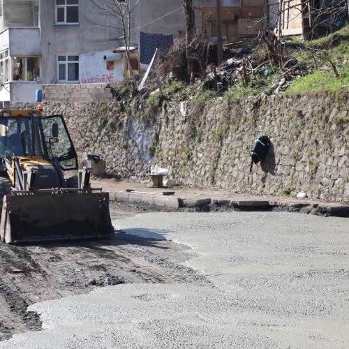 Yol Çalışmalarımız Sürüyor