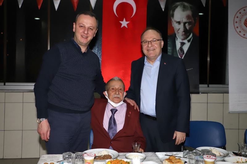 Başkanımız Dr.Ömer Selim ALAN, Huzurevi Sakinleri İle İftarda Buluştu