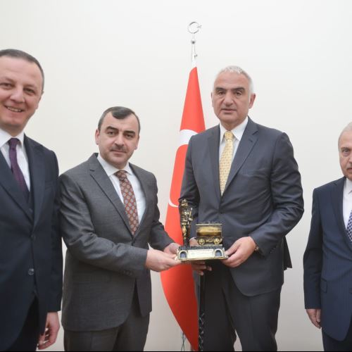 Başkanımız Dr.Ömer Selim ALAN, Kültür ve Turizm Bakanımız Sn.Mehmet Nuri ERSOY'a Ziyarette Bulundu