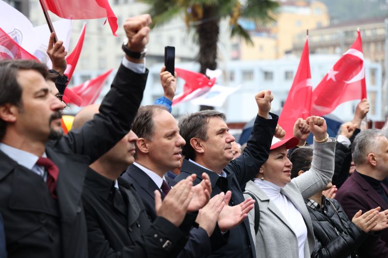 Başkanımız Sn.Tahsin ERDEM 1 Mayıs Kutlamalarına Katıldı