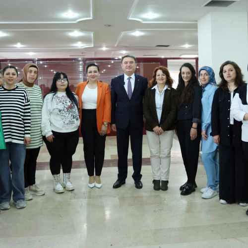 Başkanımız Sn.Tahsin ERDEM Personellerimizin Anneler Gününü Kutladı