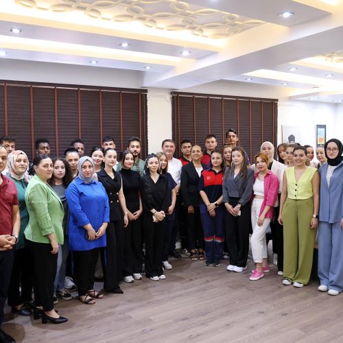 GENÇ STAJYERLER BAŞKANIMIZI ZİYARET ETTİ