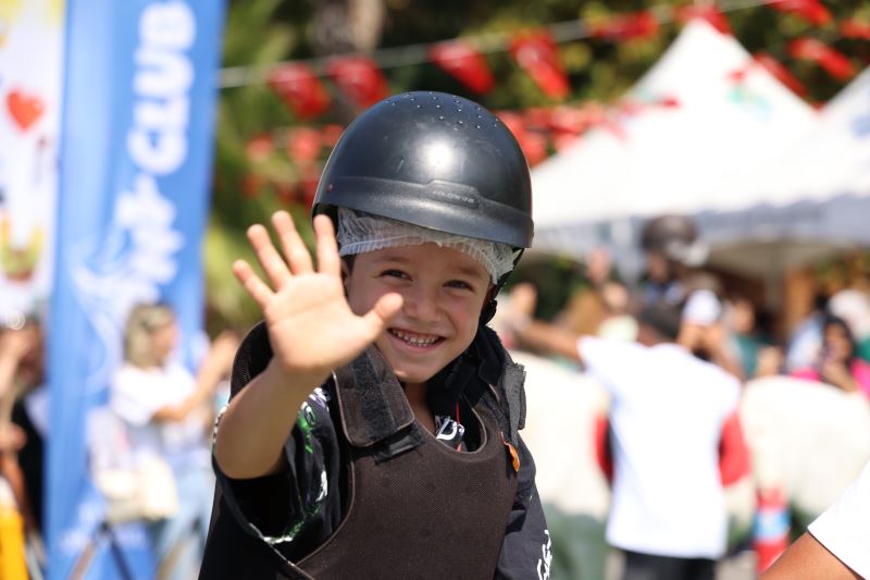Zonguldak Belediyesi ve Türkiye Jokey Kulübü’nden Çocuklarımıza Unutulmaz Bir Gün
