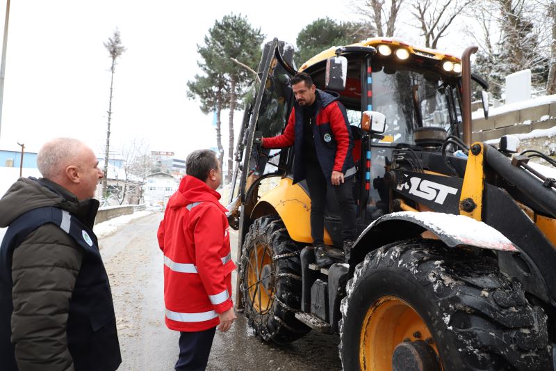 Başkanımız Sn.Tahsin Erdem Karla Mücadele Çalışmalarını Sahadan Yönetiyor