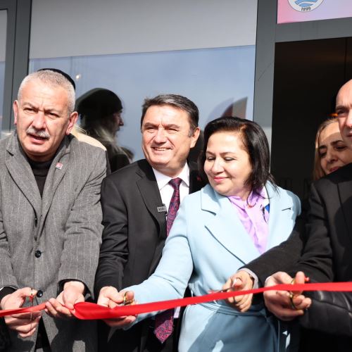 Anne Kafe Kapılarını Açtı