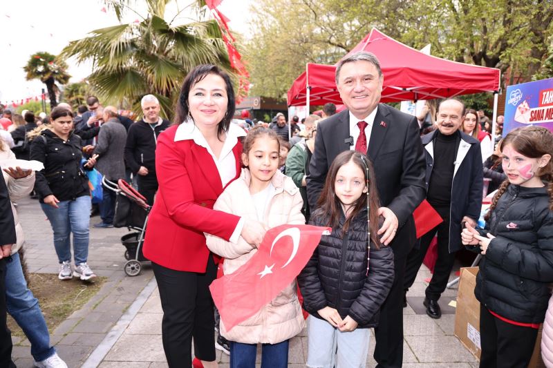 Zonguldak'ta 23 Nisan Coşkusu Sahil Bandında Yaşandı