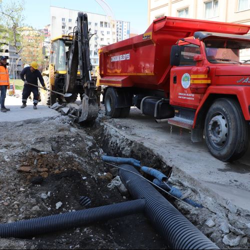 ŞEHRİMİZİN DÖRT BİR YANINDA ÇALIŞMALARIMIZ ARALIKSIZ SÜRÜYOR