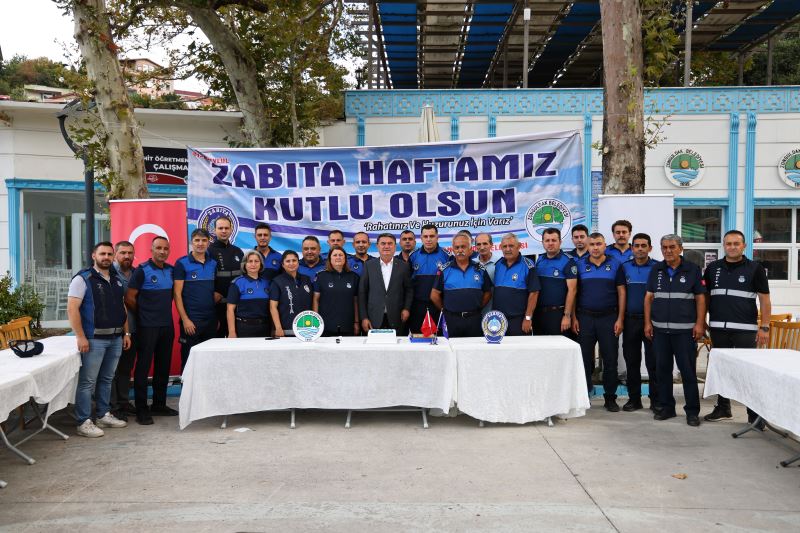 Başkanımız Sn.Tahsin ERDEM Kapuz Plajında Zabıta Teşkilatının Kuruluş Yıldönümünü Kutladı