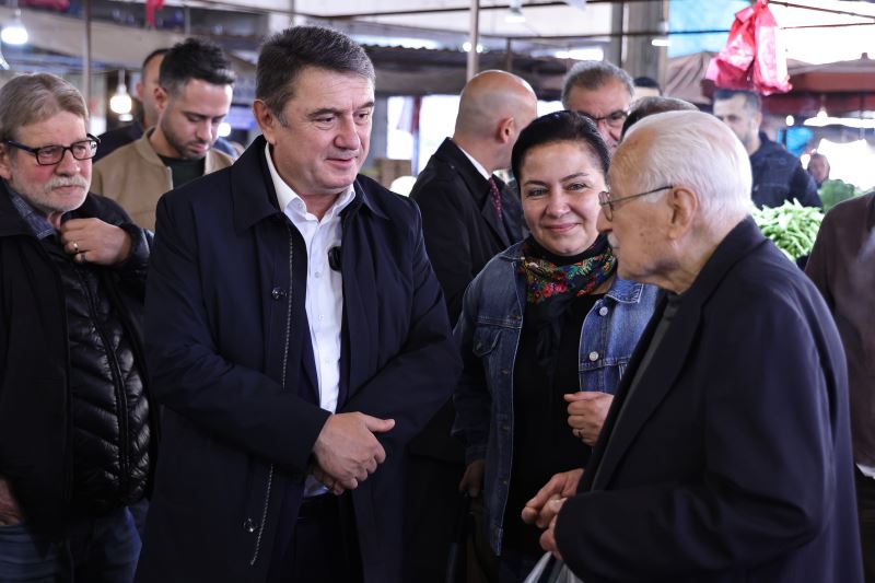 Başkanımız Sn. Tahsin Erdem Soğuksu Pazar Yerinde Esnaf ve Vatandaşlarımız ile Buluştu
