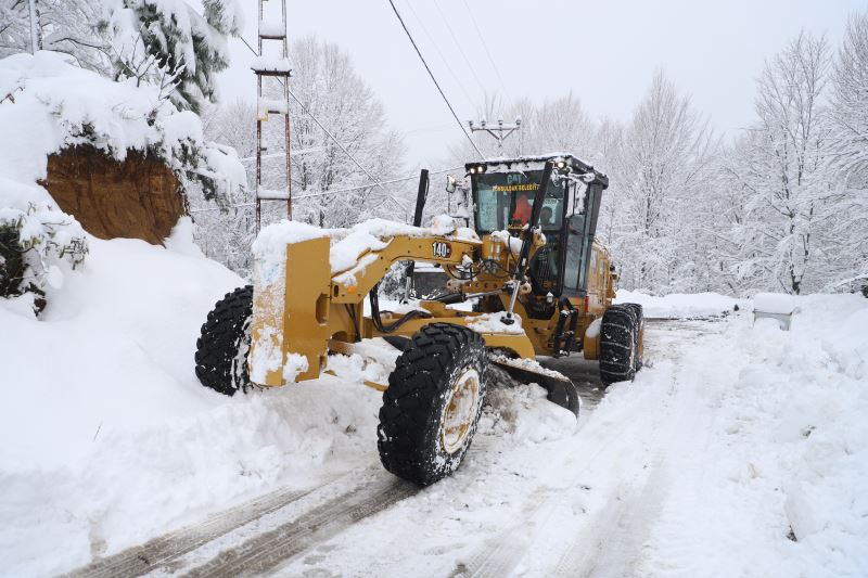 Kar Yağışına Karşı Ekiplerimiz 7/24 Görev Başında
