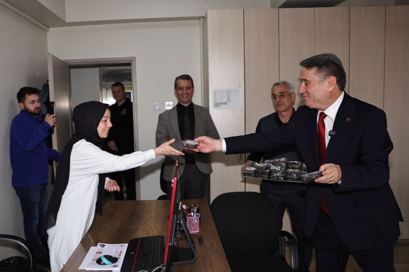 Başkan Erdem, Personellerimizin Bayramlarını Tebrik Etti