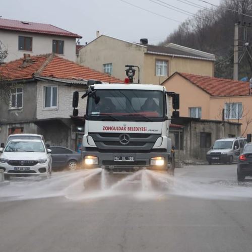 Cadde ve Sokaklarımızda Dezenfekte Çalışmalarımızı Sürdürüyoruz