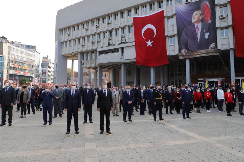 29 Ekim Cumhuriyet Bayramı Çelenk Koyma Töreni Düzenlendi