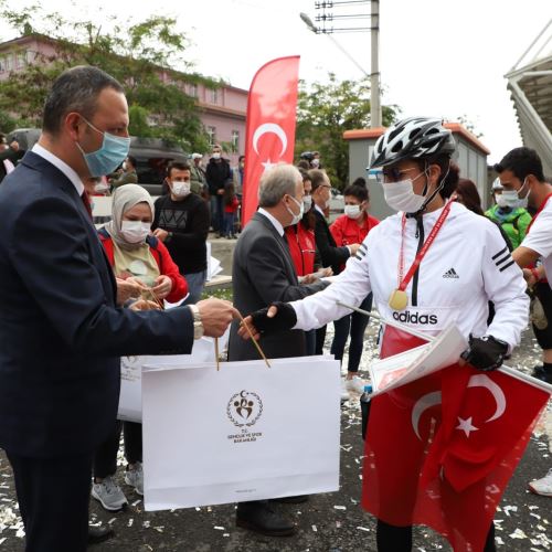 Başkanımız Dr.Ömer Selim ALAN, Cumhuriyet Bisiklet Turu Etkinliğine Katıldı