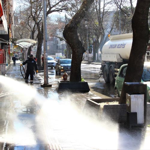 Kar Yağışı Sonrası Temizlik ve Dezenfekte Çalışmalarımız Sürüyor