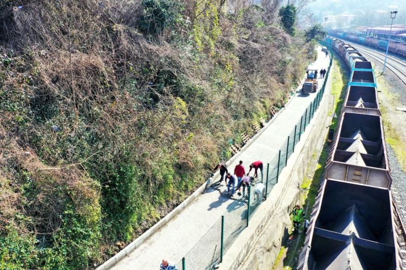 Parke Kaplama Yol Çalışmalarımız Sürüyor