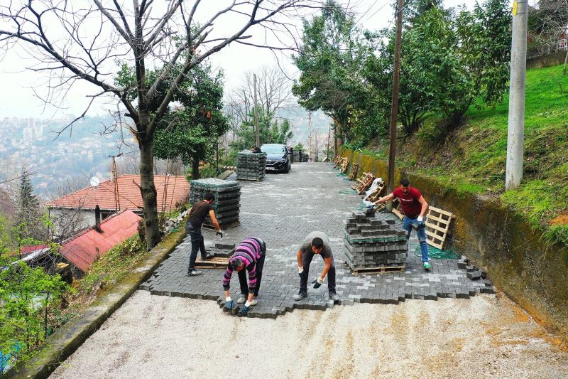 Yol Çalışmalarımız Devam Ediyor 