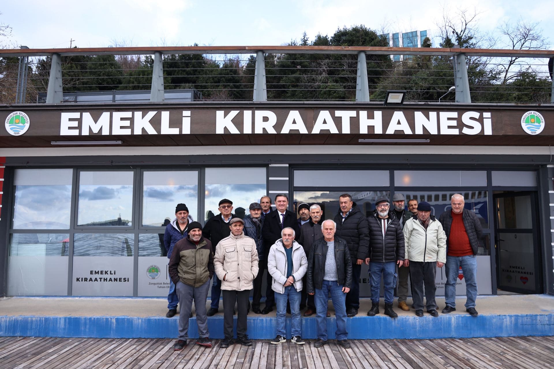 Başkanımız Sn.Tahsin ERDEM, Yeni Yerine Taşınan Emekli Kıraathanesini Ziyaret Etti