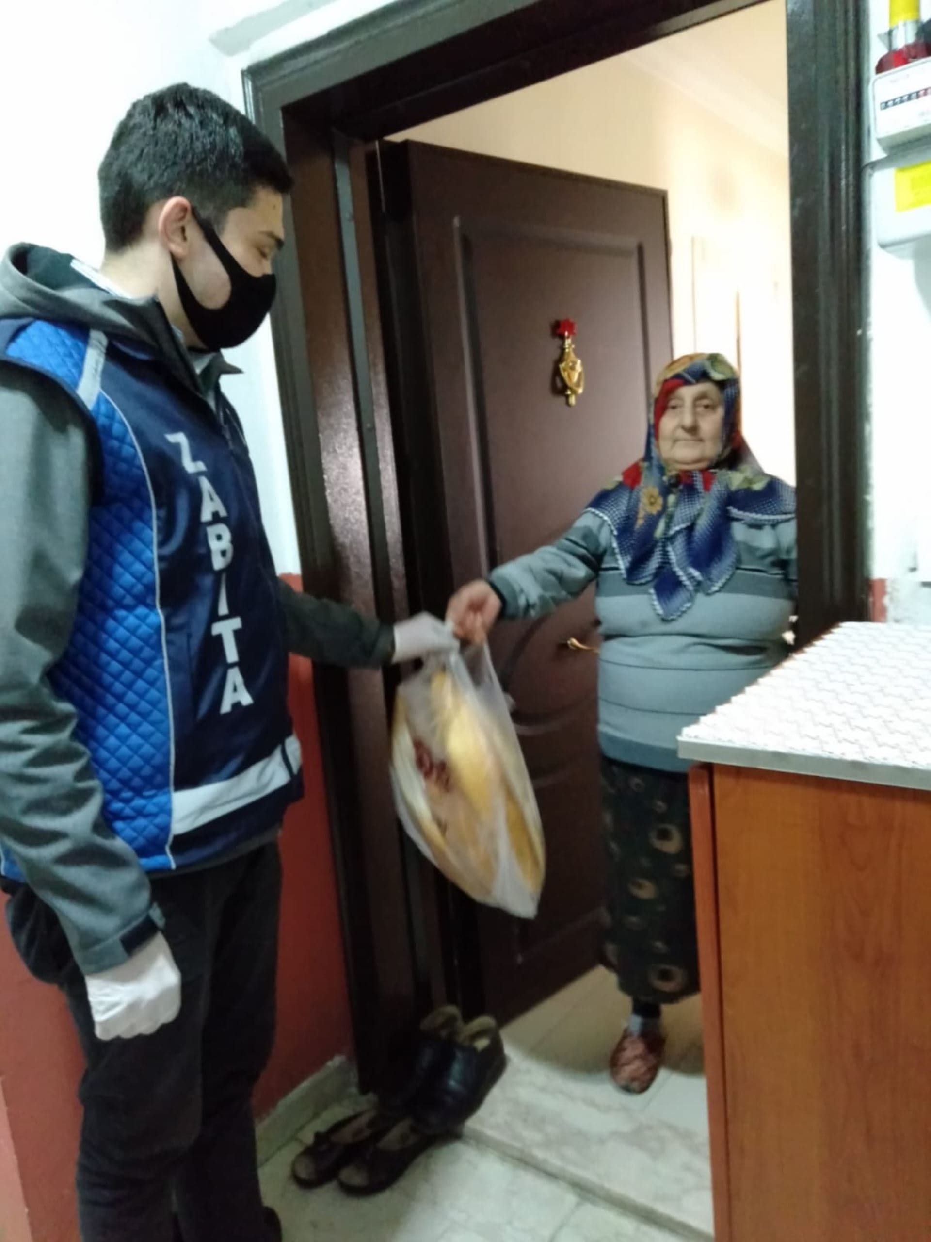 Vefa Sosyal Destek Grubumuz, Vatandaşlarımızın Ekmek Taleplerini Karşılıyor